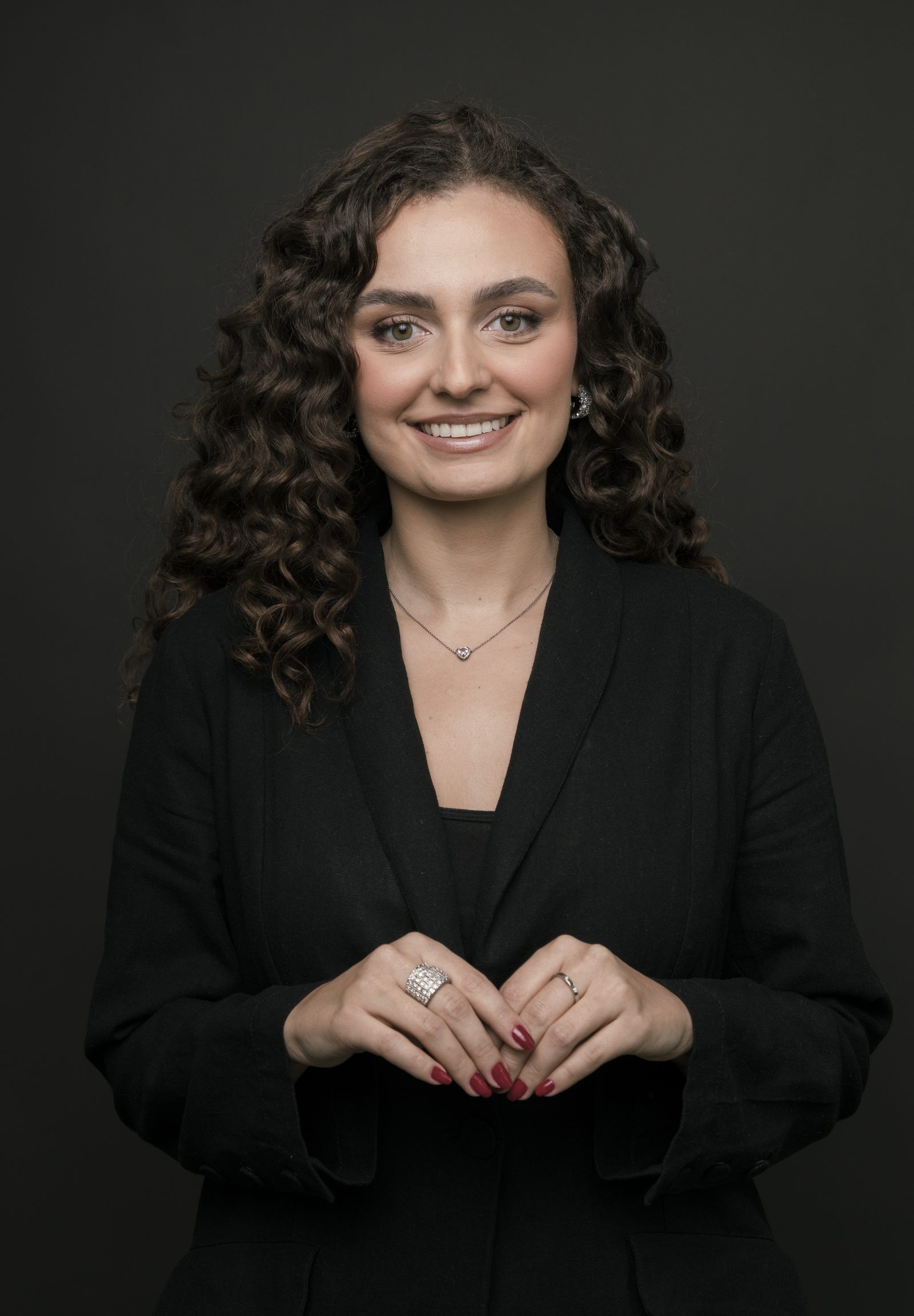 Dra. Júlia Calmon